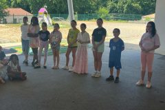 Remise-des-livres-aux-CM-3